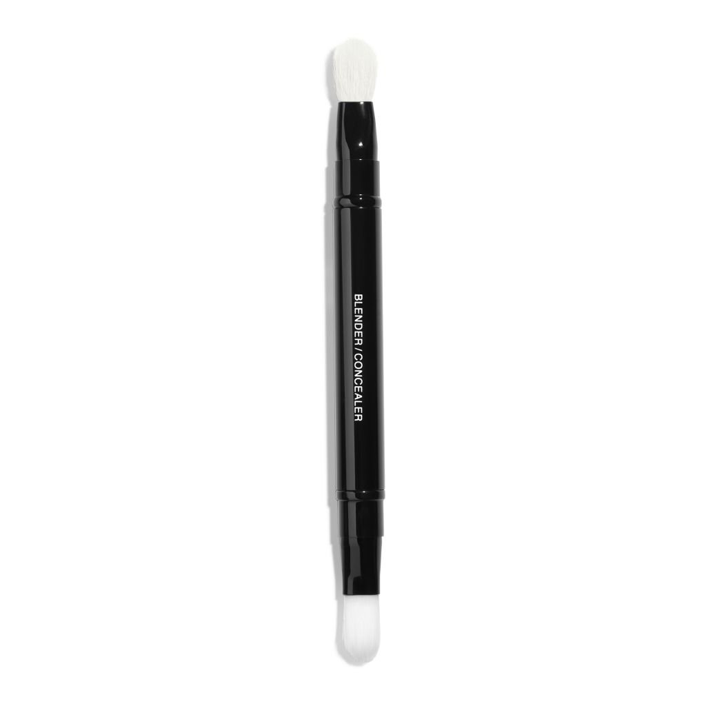 LES PINCEAUX DE CHANEL Двусторонняя складная кисть для корректора