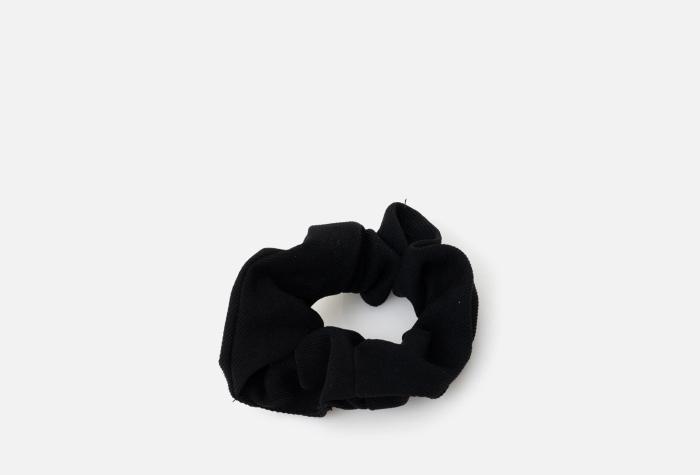 Резинка для волос черная 1 шт